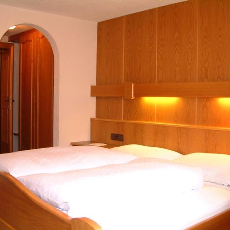 Garni Mathonerhof Hotel Ischgl Bagian luar foto